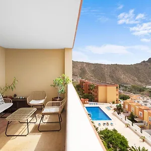 https://apt-roque-del-conde-aragon.adeje-hotels.com